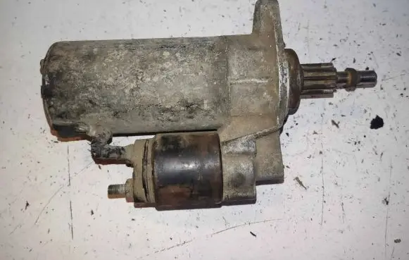 Volkswagen Transporter - Caravelle T4 Starter motor