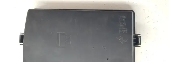 Audi A3 S3 8V Fuse box cover 5Q0937132A