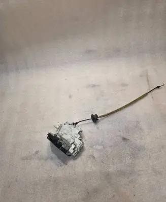 Audi A6 S6 C6 4F Rear door lock 4F0839015