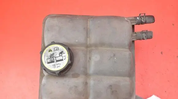 Mazda 3 I Coolant expansion tank/reservoir 3M5H8K218