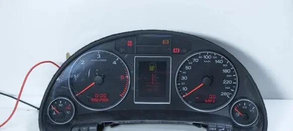 Audi A4 S4 B7 8E 8H Speedometer (instrument cluster) 8E0920931L