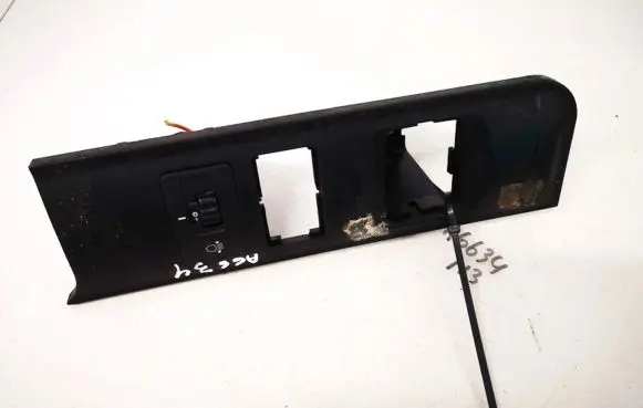 Hyundai Lantra I Headlight level height control switch 8474628020 84746-28020