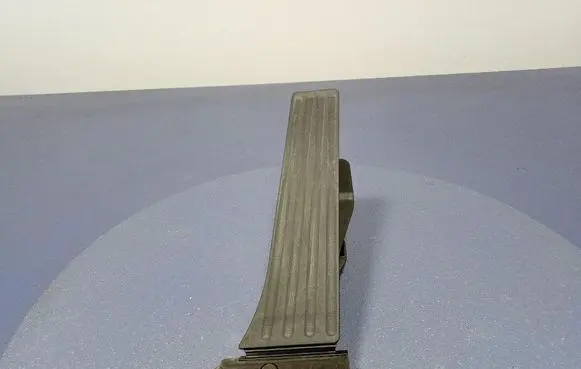 BMW X3 E83 Accelerator throttle pedal 6889823