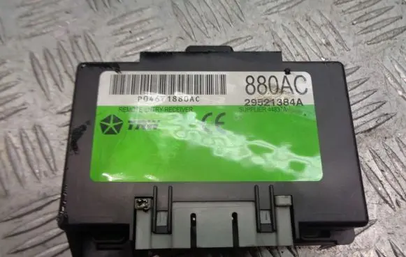 Chrysler PT Cruiser Voice control module P04671880AC