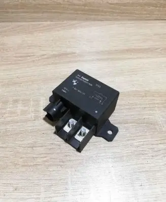 Glow plug pre-heat relay