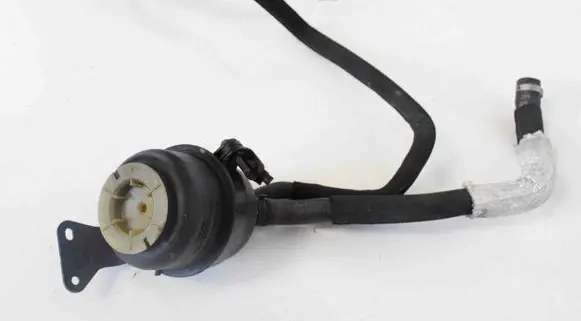 Nissan Patrol Y61 Power steering fluid tank/reservoir 4F0422371Q