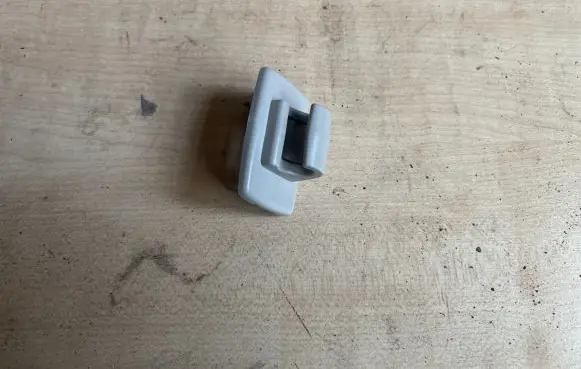 Mercedes-Benz B W245 Sun visor clip/hook/bracket A1698110040