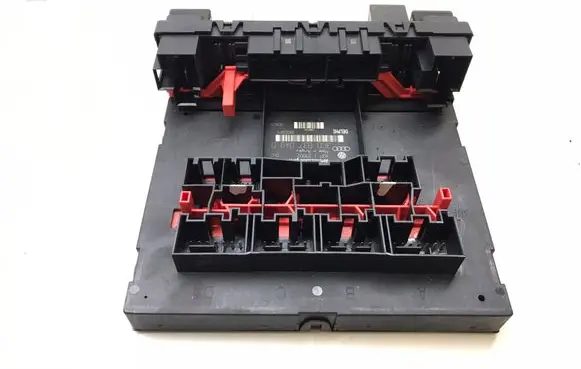 Volkswagen Golf V Comfort/convenience module 3c0937049d K3673