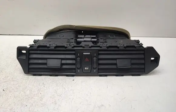 BMW 5 E60 E61 Dash center air vent grill 6910734 7009275