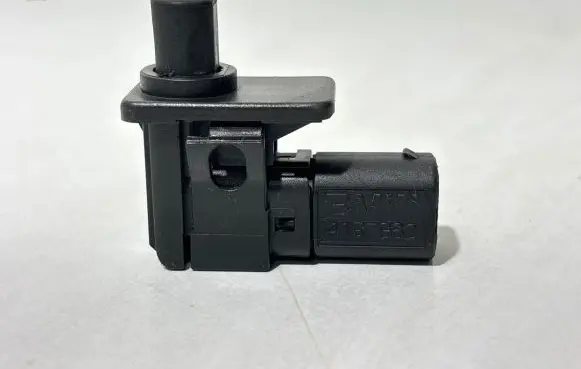 BMW X3 E83 Bonnet alarm switch sensor 4157962 61314157962