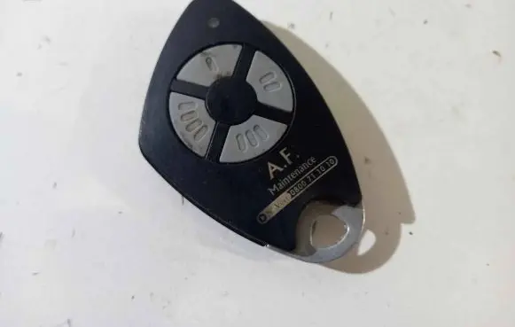 Renault Zoe Ignition key/card 