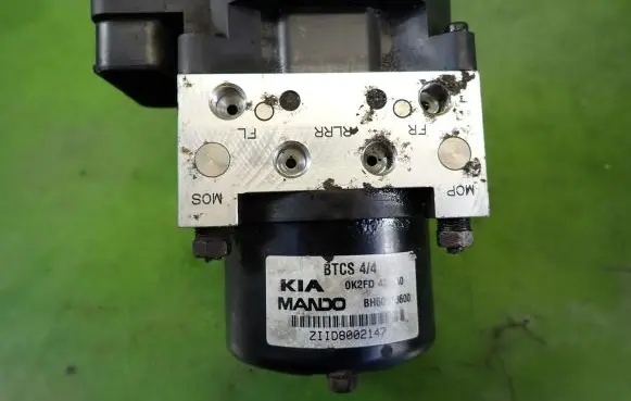 KIA Carens II ABS Pump