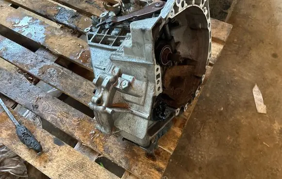 Peugeot 108 Manual 5 speed gearbox 20TT553200179