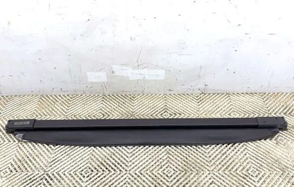 Parcel shelf