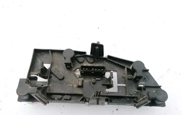 Peugeot 406 Tail light bulb cover holder 2255D