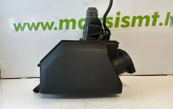 Volvo V70 Air filter box 72102655
