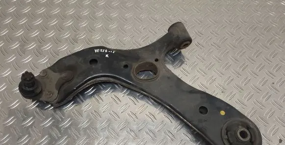 Toyota Verso Front lower control arm/wishbone