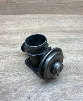 BMW 3 E46 EGR valve 7785452 01T156