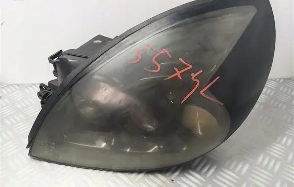 Ford Puma Headlight/headlamp 