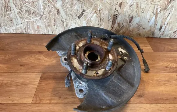 Opel Insignia A Front wheel hub