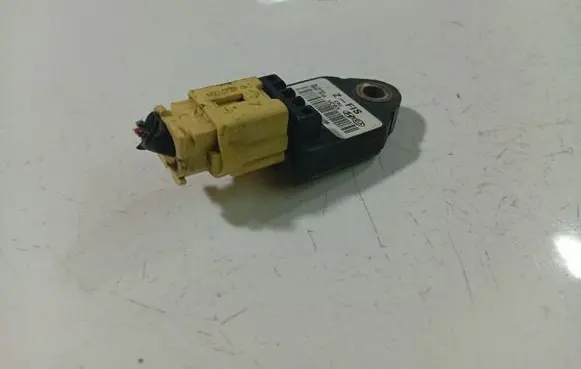 Hyundai i30 Airbag deployment crash/impact sensor 959200A100