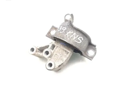 Engine mount bracket