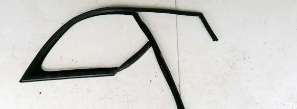 Opel Meriva B Rubber seal front coupe door 