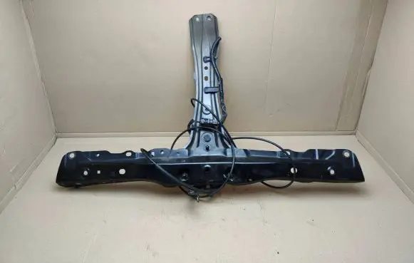Subaru Legacy Radiator support slam panel