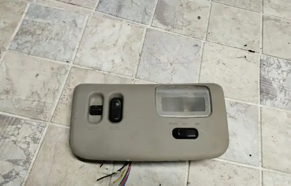 Nissan X-Trail T30 Front seat light
