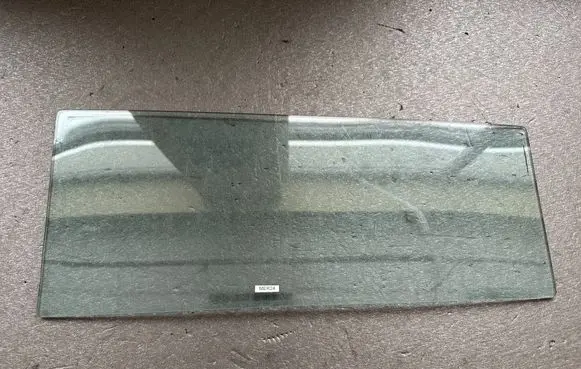 Nissan Patrol 160 Rear vent window glass 82262C6600