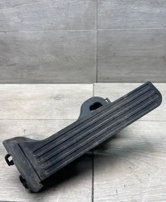 Volkswagen PASSAT B7 Accelerator throttle pedal 1K1721503AL 6PV01103900