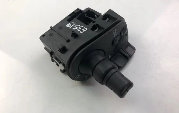 Renault Kangoo II Indicator stalk 88103005