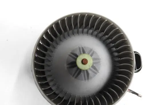 Toyota Urban Cruiser (XP110) Heater fan/blower 11L30 3070