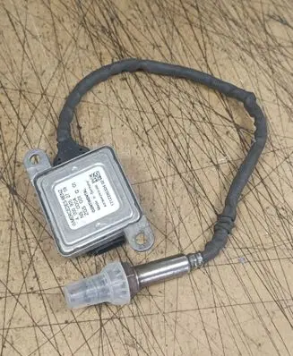 Mercedes-Benz S W222 Lambda probe sensor A0009052709