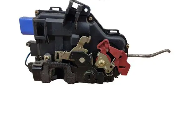 Audi A8 S8 D3 4E Rear door lock 4E0839016 PA66307GF
