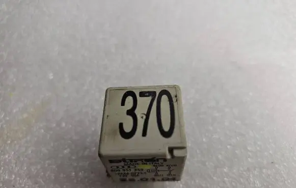 Audi A4 S4 B5 8D Other relay 8D0951253