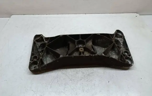 BMW 5 F10 F11 Gearbox mounting bracket 6777613