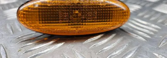 Mazda Premacy Front fender indicator light 0464120
