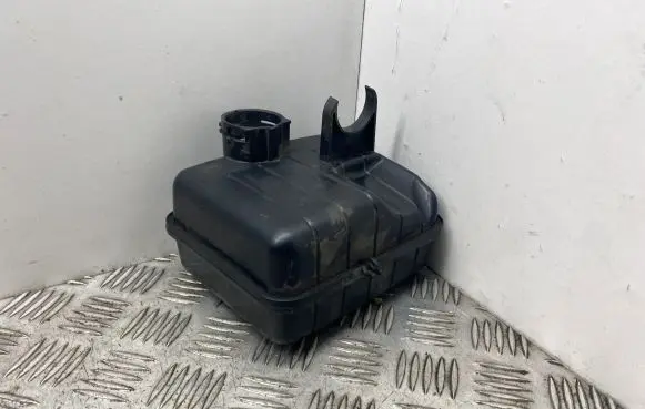 Intake resonator