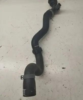 Audi A4 S4 B9 Engine coolant pipe/hose 8W0122055AB 147337 01042013
