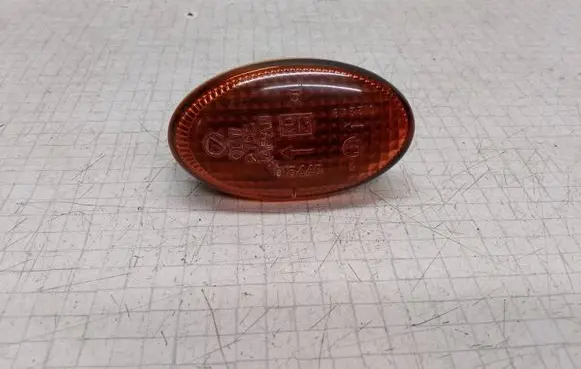 Subaru Legacy Front fender indicator light 015445