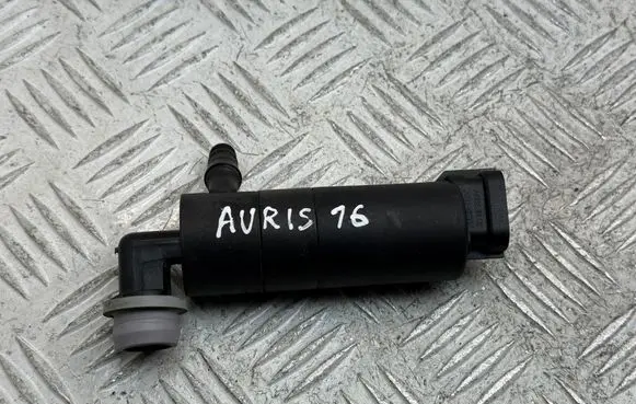 Toyota Auris 150 Headlight washer pump 8528002030