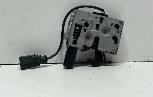 Cupra Leon Engine bonnet/hood lock/catch 4K0823509A