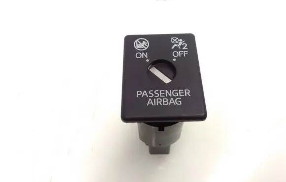 Passenger airbag on/off switch