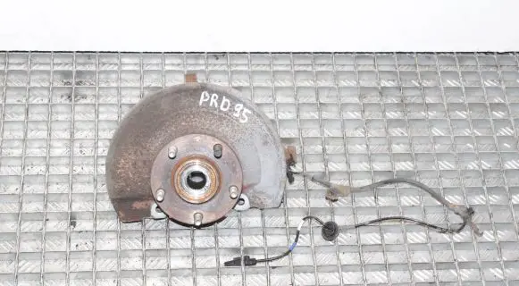 Mitsubishi Lancer Front wheel hub
