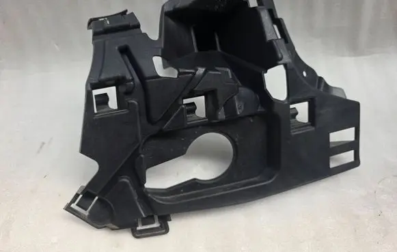 Volvo XC60 Front bumper mounting bracket 32234932