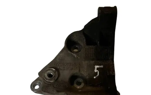 Land Rover Range Rover Sport L320 Power steering pump mounting bracket QVU500340