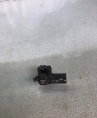 Mercedes-Benz GLA H247 Airbag deployment crash/impact sensor A2239056103