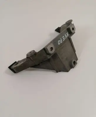 BMW X5 E70 Engine mounting bracket 7137238