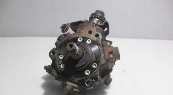 Citroen C4 I Picasso Fuel injection high pressure pump 9656300380